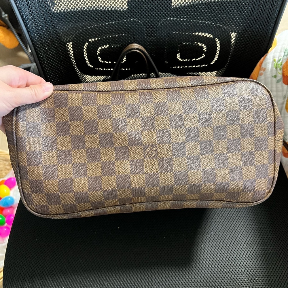 Source Unknown Brown Checkered Tote with Red Interior - Picture 4 of 11